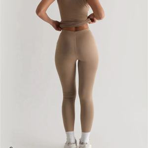 ผู้ผลิตขายส่งกางเกงโยคะเอวสูงสตรีเลกกิ้งลายนุ่มแบบกําหนดเองพร้อมเลกกิ้งระบายอากาศ - Product Image 2