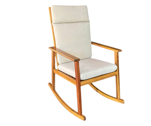 Fauteuil à bascule scandinave NICO, structure en teck, revêtement en lin, style mid-century modern, accoudoirs, pieds coniques, chaise de jardin - Product Image 1