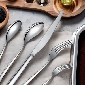 Ensemble de couverts de luxe traditionnels en acier inoxydable avec finition polie miroir, fourchettes, cuillères, couteaux, ustensiles de table au meilleur prix - Product Image 1