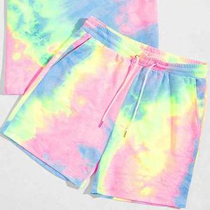 T-shirt et short tie-dye personnalisés, nouvelle tendance, 100% coton, design très tendance, pour un look décontracté ou streetwear, unisexe. - Product Image 5