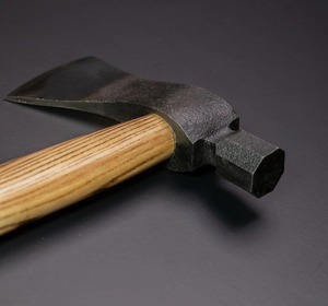 Hache de fendeur à tête en acier forgé, manche en bois, qualité industrielle, outil de fällage d'arbres - Product Image 2