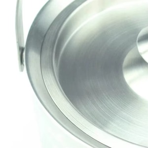 Cubo de hielo metálico de lujo, ideal para servicios de catering y la industria hotelera. - Product Image 6