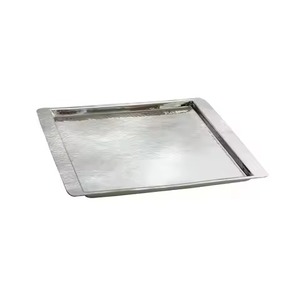 Bandeja de Servir Cuadrada de Acero Inoxidable Negro Mate con Bordes Elevados y Asas de Transporte - Product Image 6