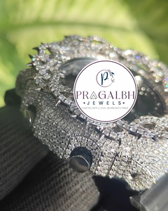 นาฬิกาเพชรหรู Pragalbh Jewels ประดับเพชรแบบ Iced Out Pavé Moissanite ตัวเรือนสแตนเลสสตีล สำหรับผู้ชายและผู้หญิง สไตล์ฮิปฮอป - Product Image 2