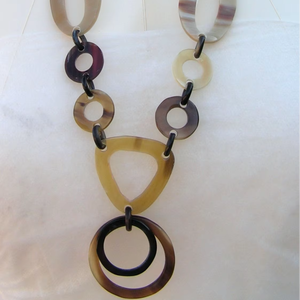 Collar de Cuerno de Búfalo Ecológico Hecho a Mano para Mujer, Cadena Moderna con Diamantes y Perlas, Nuevo Diseño de la India - Product Image 6