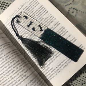 Handmade Epoxy Resin Bookmark with Dried Flowers Decorative Bookmarks <b>for</b> Reading Journals Diaries Study <b>Office</b> School <b>Gift</b> - Product Image 2