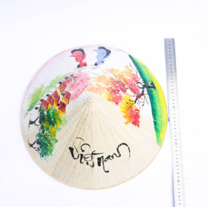 Sombrero Cónico Artístico – Forma Clásica Puntiaguda, Patrones Pintados a Mano con Motivos de Vietnam, Ricos en Bordados Tradicionales - Product Image 5