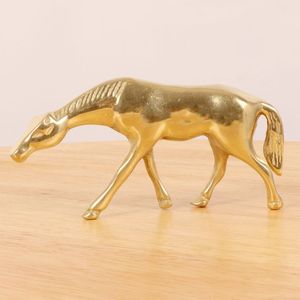 Centre de table en laiton artisanal en forme de cheval, pièce maîtresse pour vitrine de salon et décoration intérieure élégante - Product Image 1