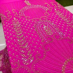 Tela de Tul de Lujo Tradicional Elegante con Malla Floral, Encaje, Pedrería y Cuentas, Hecha a Mano, Colores Personalizados, Ecológica, 5 Yardas, para Vestidos - Product Image 1