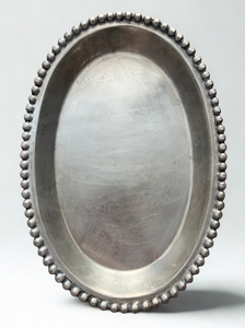 Plateau ovale contemporain avec bordure perlée argentée, centre de table minimaliste et plateau à bijoux pour la décoration intérieure et les articles d'hôtel - Product Image 4