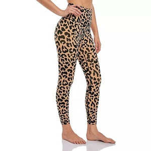 Leggings de yoga taille haute à imprimé léopard pour femmes, longueur intégrale, sans couture, taille élastique, en polyester et élasthanne - Product Image 5