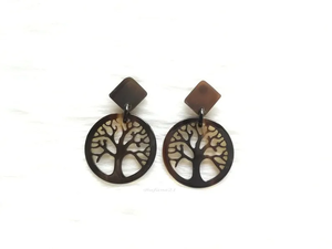 ต่างหูทรงกลมลายสัตว์ทำจากเขาควาย ขนาดสั่งทำได้ โดย FAIZA CRAFT งานแฮนด์เมด ราคาถูก งานฝีมือธรรมชาติ ผลิตในอุตรอาร์พราฏธ์ - Product Image 5