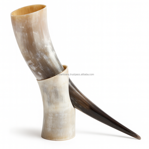 Corne à boire viking médiévale polie de style animal écologique moderne avec supports en fer, cornes naturelles - Product Image 2