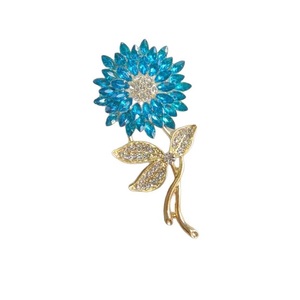 Hemasa Fashions - Broche de diamantes de girasol brillantes de alta calidad, elegante pin floral para solapa, accesorio de joyería de diamantes de imitación para mujer - Product Image 3