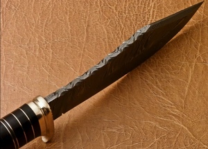 Cuchillo de hoja fija de acero de Damasco, punta de lanza, mango de cuerno de ciervo, guardacuchillo de latón, funda de cuero, para exhibición, personalizado, DIY, OEM - Product Image 3