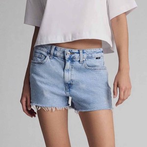 Shorts en jean mini déchirés et délavés pour femme, style vintage, respirants, coupe droite, décontractés, sexy, pour l'été - Product Image 1