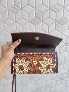 Hand Tooled Wallet Hot Selling Carving Clutch Phone Case Multi Colour Western Tooled Leather Wallet for Women's Multi Uses - Product Image 4