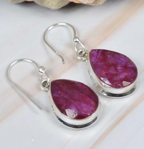 Boucles d'oreilles pendantes en argent sterling 925 avec rubis rouge naturel en forme de poire, facettées, cadeau pour femme - Product Image 4