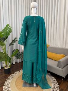 Ensemble Salwar Kameez en soie crêpe verte brodée avec dupatta, tenue de fête indienne pakistanaise pour femmes - Product Image 2