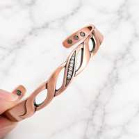 Bracelet manchette magnétique en cuivre pur fait main, martelé à la main, poli miroir, motif vague creuse, bijou de guérison aux cristaux pour homme