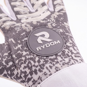 Guantes de portero de fútbol profesional de cuero con logotipo personalizado al por mayor 2025-26 transpirables de alta calidad antideslizantes impermeables - Product Image 4
