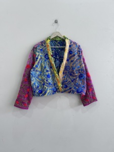 Lote de Chaquetas Cortas Bordadas Phulkari Tradicionales Vintage para Mujer, Hechas a Mano - Product Image 3