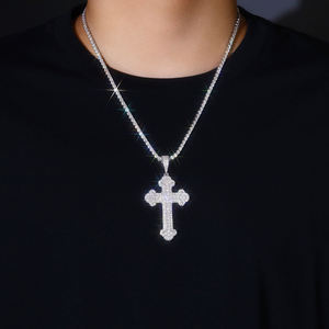 Collar con Colgante de Cruz Plateado con Cristales de Estrás y Microincrustaciones, Joyería Religiosa de Moda para Hombre - Product Image 1
