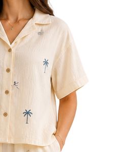 Ensemble de pyjama pour femmes personnalisé, imprimé beige, manches courtes, boutonné, vêtements de nuit doux et respirants, vêtements de détente décontractés pour l'été - Product Image 4