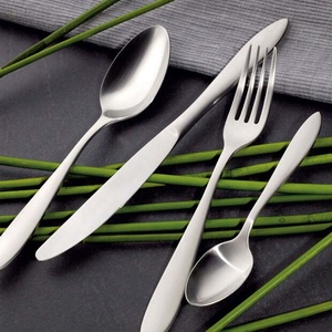 Usine en gros personnalisé noir argent mat poli couverts en acier inoxydable argent cuillère couteau et fourchette ensemble de couverts de mariage - Product Image 1