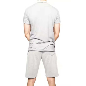 Ensemble t-shirt et short en coton, col rond, manches courtes, de haute qualité, tendance et décontracté, avec logo et design personnalisés. - Product Image 3