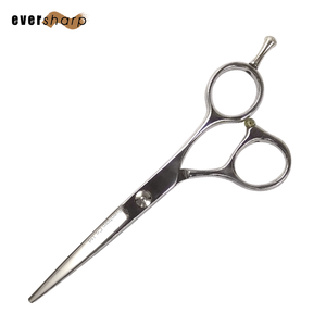 Ciseaux à cheveux droits professionnels de 5.5 pouces avec AUS8 japonais pour barbier et coiffeur - Product Image 1