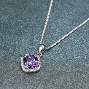 Collier pendentif de luxe AMBER JEWELS T-3449 en moissanite taille coussin, argent 925 plaqué or 14 carats, certifié IGI, bijoux unisexe - Product Image 5