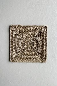 Posavasos Cuadrado Minimalista de Ratán Beige Natural, Diseño Tejido a Mano, Ecológico, para Tazas, Vasos, Estilo Boho Escandinavo, Decoración para Sala de Estar - Product Image 4