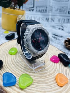 Reloj Deportivo Digital de Lujo Unisex con Caja Redonda y Correa de Goma Negra, Adornado con Piedras de Imitación y Plata 925 - Product Image 2