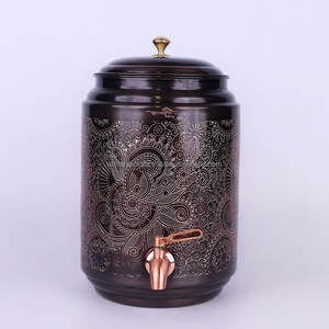 Distributeur d'eau en cuivre artisanal avec motif floral pour la maison, le bureau et l'hydratation quotidienne - Product Image 4