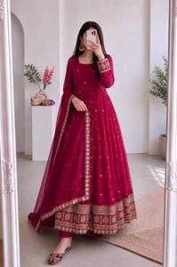 Robe Anarkali brodée or et violet, longueur ras du sol, tenue traditionnelle indienne et pakistanaise pour mariage, coupe ample, manches longues pour femme - Product Image 3