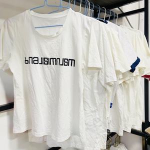 T-shirts blancs imprimés de dessins animés mignons en gros |   Col rond avec bordure contrastée |    Vêtements d'occasion comme neufs en vrac - Product Image 4