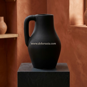 Vase Pichet en Terre Cuite Noire Mate Trega, Façonné à la Main, Poterie Noire Mate, Carafe Décorative en Grès, Vente en Gros - Product Image 6