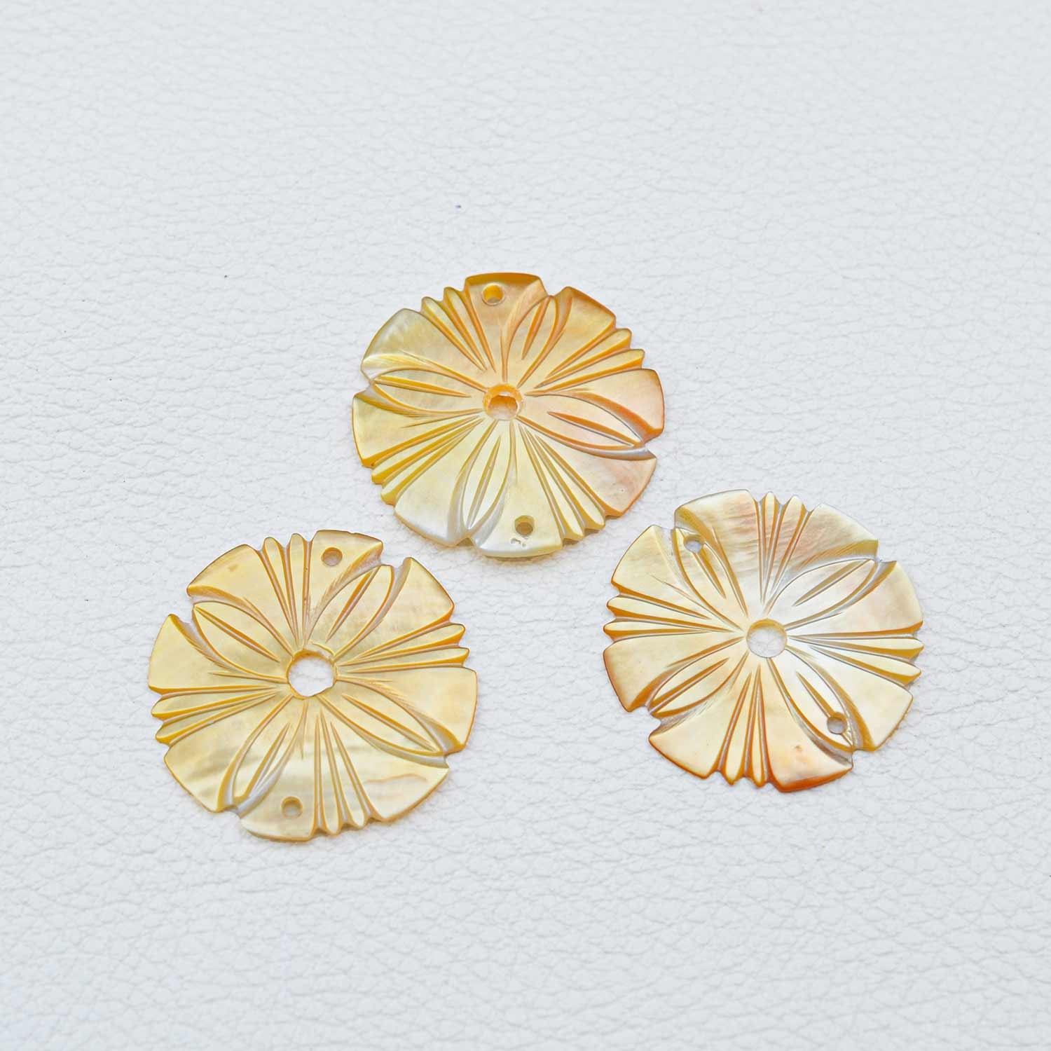 สีเหลือง