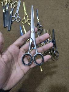 Tijeras de Peluquería Profesionales de Alta Calidad, para Cortar y Peinar el Cabello, con Acabado Cromado, para Estilistas - Product Image 2