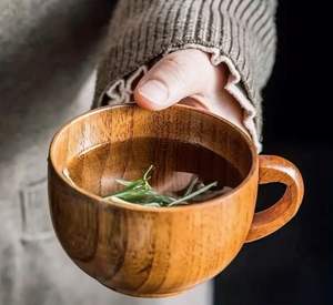 Tazas Decorativas de Madera que Realzan la Apariencia de la Mesa de Comedor con Tonos Cálidos de Madera Natural - Product Image 1