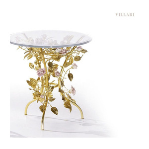 Table d'appoint élégante avec cadre en aluminium et plateau en verre, table décorative moderne pour les intérieurs - Product Image 1