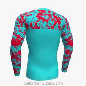 Rashguard unisexe à manches longues de couleur personnalisée pour l'entraînement MMA, tissu en spandex/polyester écologique, antibactérien et respirant - Product Image 3