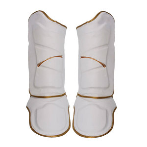 Protège-tibias en cuir de haute qualité pour adultes, boxe et MMA - Protection des pieds écologique, durable et légère - Product Image 1