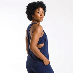 Débardeur de yoga pour femme, haut de sport personnalisé pour l'entraînement et la gym, style racerback - Product Image 2