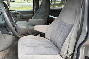 Chevrolet Astro LSAWD 2002 - Product Image 5