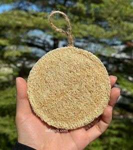 SAFIMEX <b>Natural</b> Loofah Pads <b>Sponge</b> Scrubber Hang String for Bath and Kitchen Use Premium Quality From Vietnam Farm OEM Packages - Product Image 4