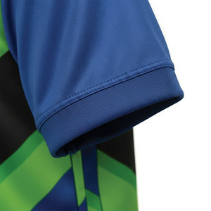 Ensemble d'uniformes de football unisexe personnalisés à rayures avec appliques, grande taille, vêtements de sport de qualité pour adultes, nouveau design, comprenant maillot et short, OEM - Product Image 4