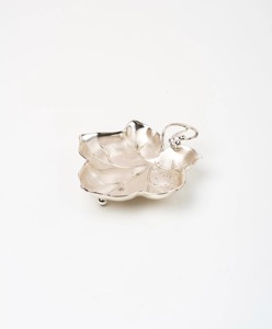 Leaf Shape <b>Silver</b> Finished Decorative Bowl Ideal For <b>Table</b> Display And Room <b>Side</b> <b>Table</b> And Snack Serving To Guests From India - Product Image 6