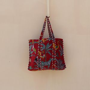 Bolso Tote Acolchado Premium de Algodón Granate con Estampado Animal para Mujer, Bolso de Viaje Grande con Cierre de Cremallera, Venta al por Mayor - Product Image 2